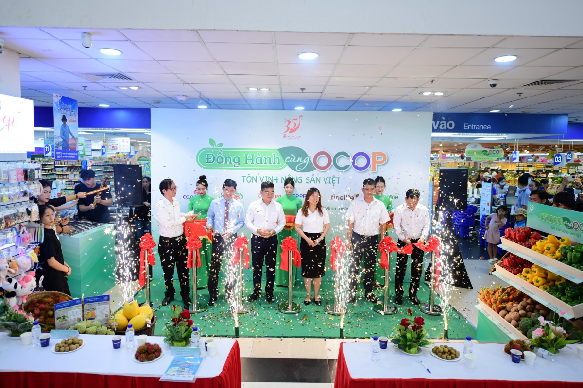 saigon co.op khai mac chuong trinh Dong hanh cung ocop ton vinh nong san viet hinh anh 1