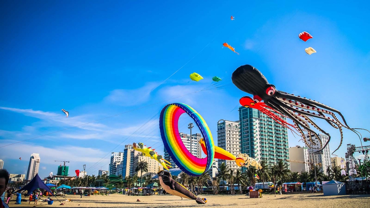 trai nghiem cung vietnam airlines festa tai le hoi tan huong Da nang 2024 hinh anh 2