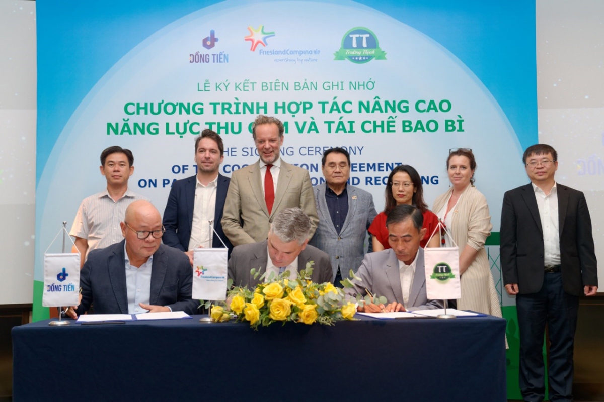 frieslandcampina viet nam hop tac nang cao nang luc thu gom tai che bao bi hinh anh 5